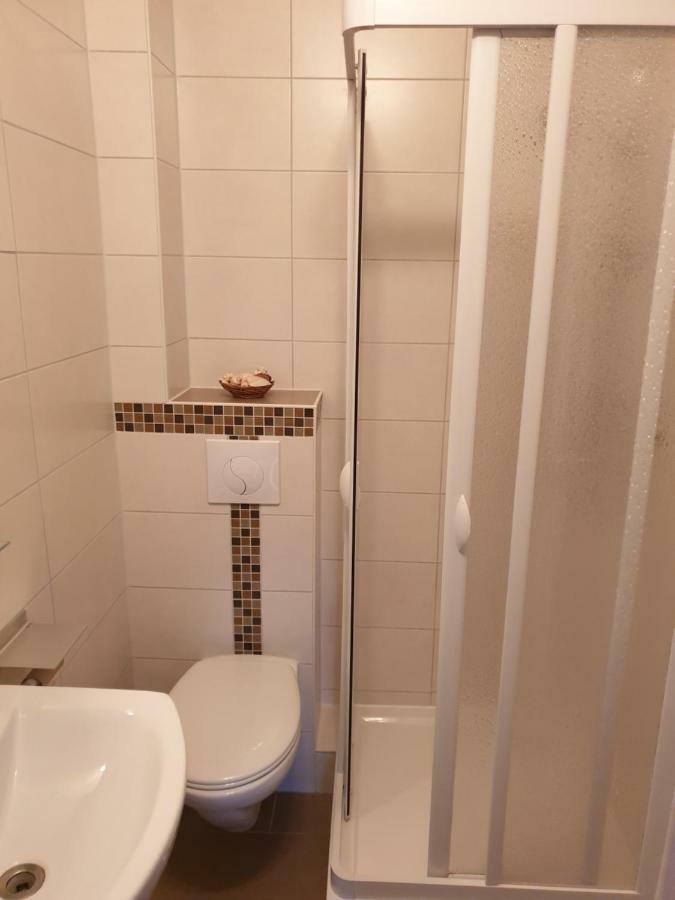 Ferienwohnung Helena Эмден Экстерьер фото